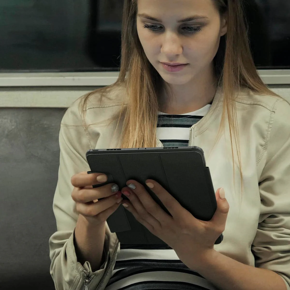 iPad Pro Series - Ultra Hybrid Pro 29 iPad Pro Series - Ultra Hybrid Pro