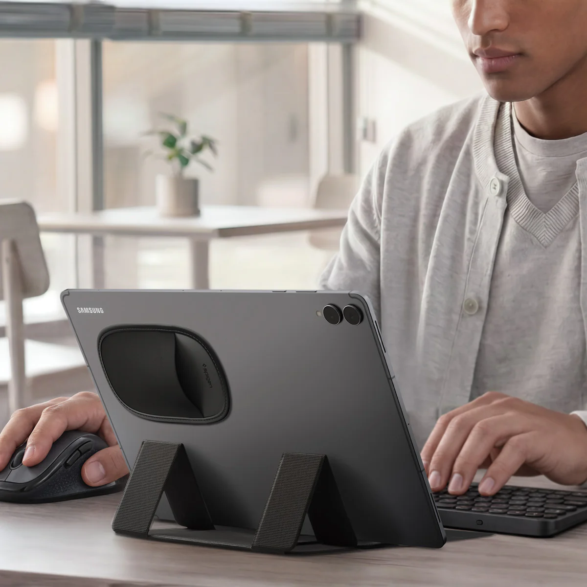 Laptop/Tablet Mouse Holder | LD220 3 Laptop/Tablet Mouse Holder | LD220